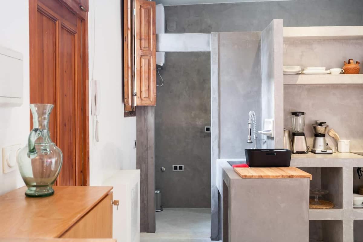 Casita Artista En Bello Edificio Barrio Ruzafa Valencia Exterior foto